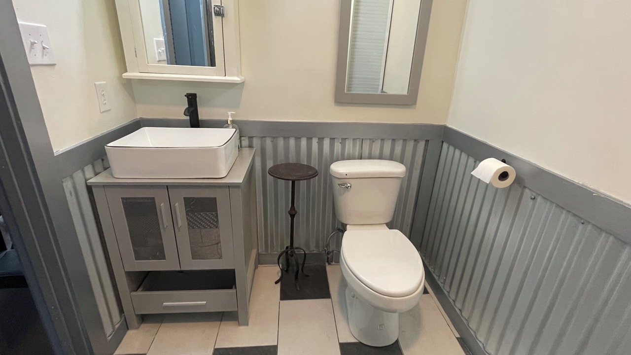 Photo of Bathroom in St. Francisville