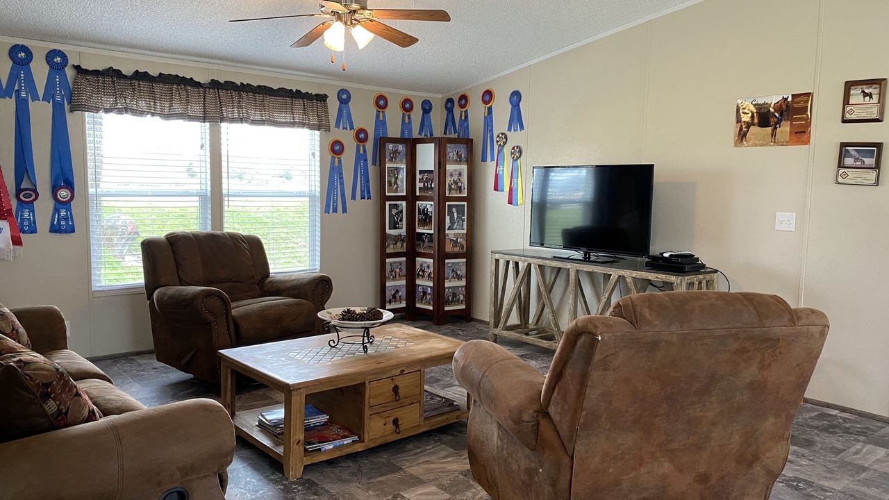 Photo of Livingroom in Pilot Point