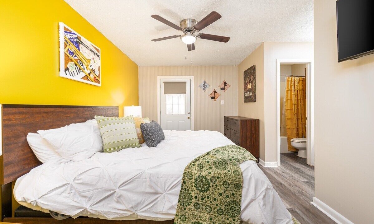 Photo of Bedroom in Pineville
