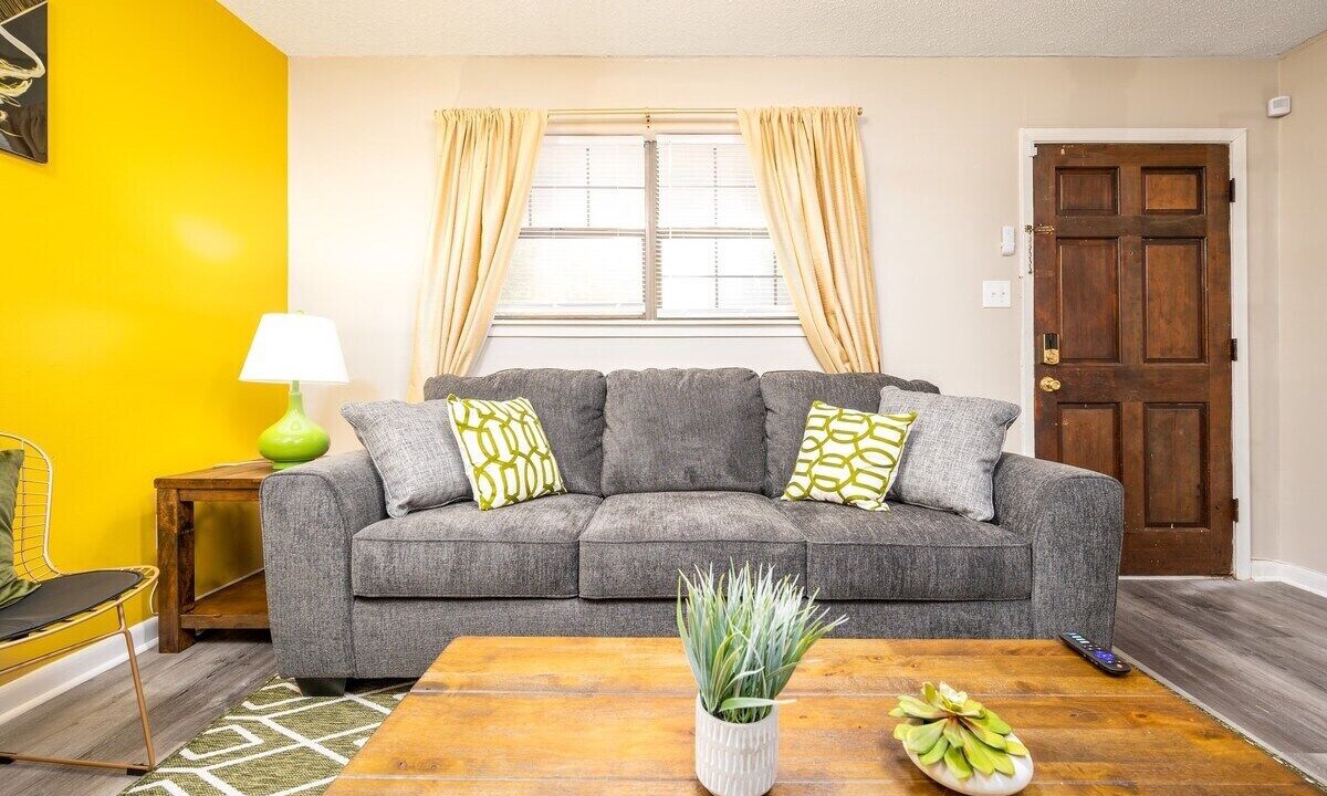 Photo of Livingroom in Pineville