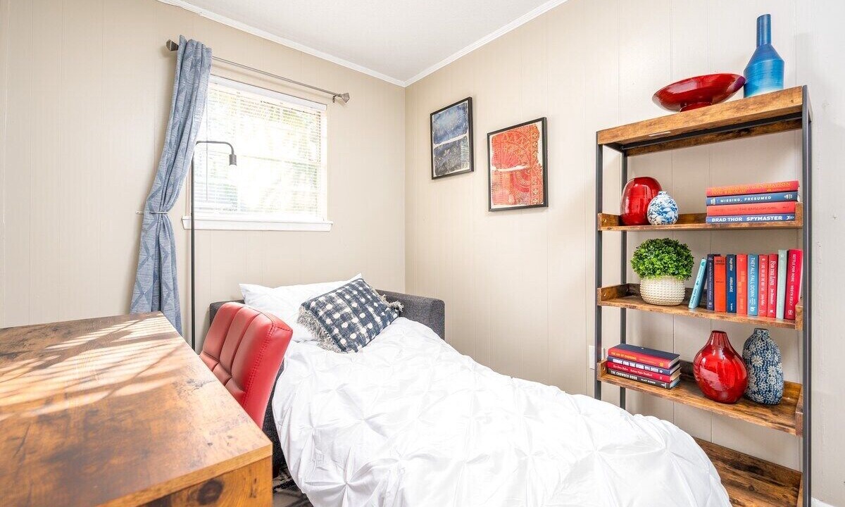 Photo of Bedroom in Pineville