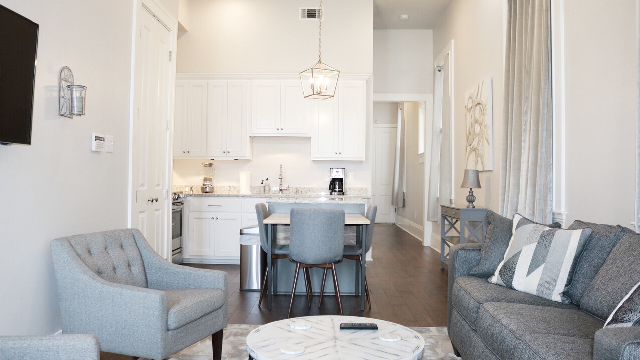 Photo of Livingroom in Lower Garden District