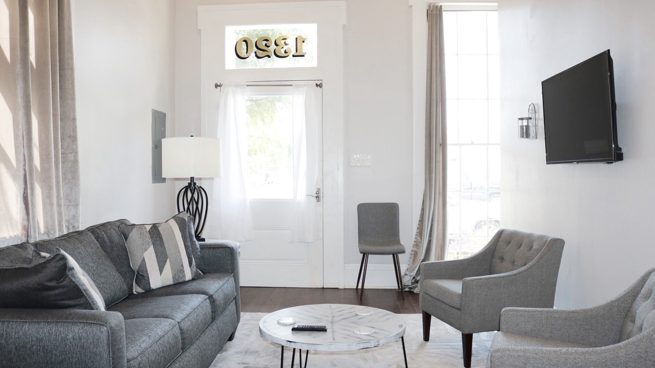 Photo of Livingroom in Lower Garden District
