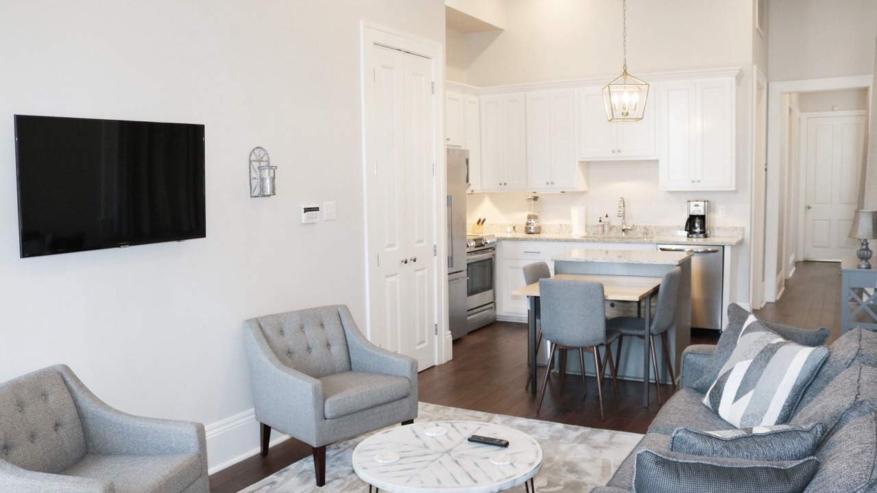 Photo of Livingroom in Lower Garden District