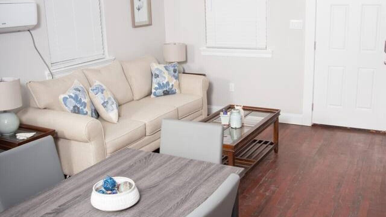 Photo of Livingroom in Holy Cross District