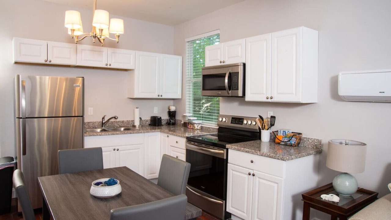 Photo of Kitchen in Holy Cross District