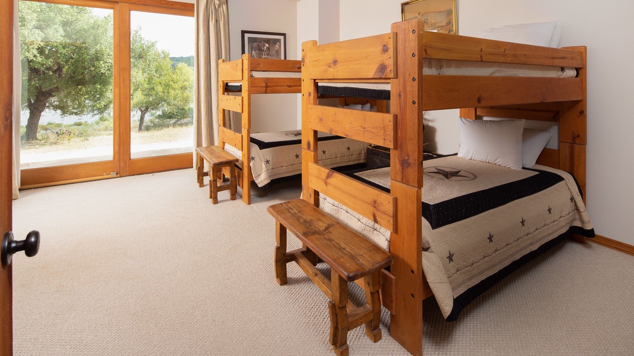 Photo of Bedroom in Junction