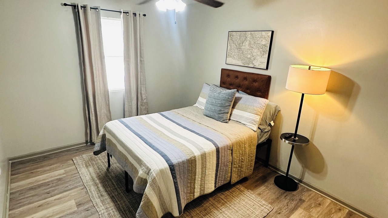 Photo of Bedroom in Sulphur