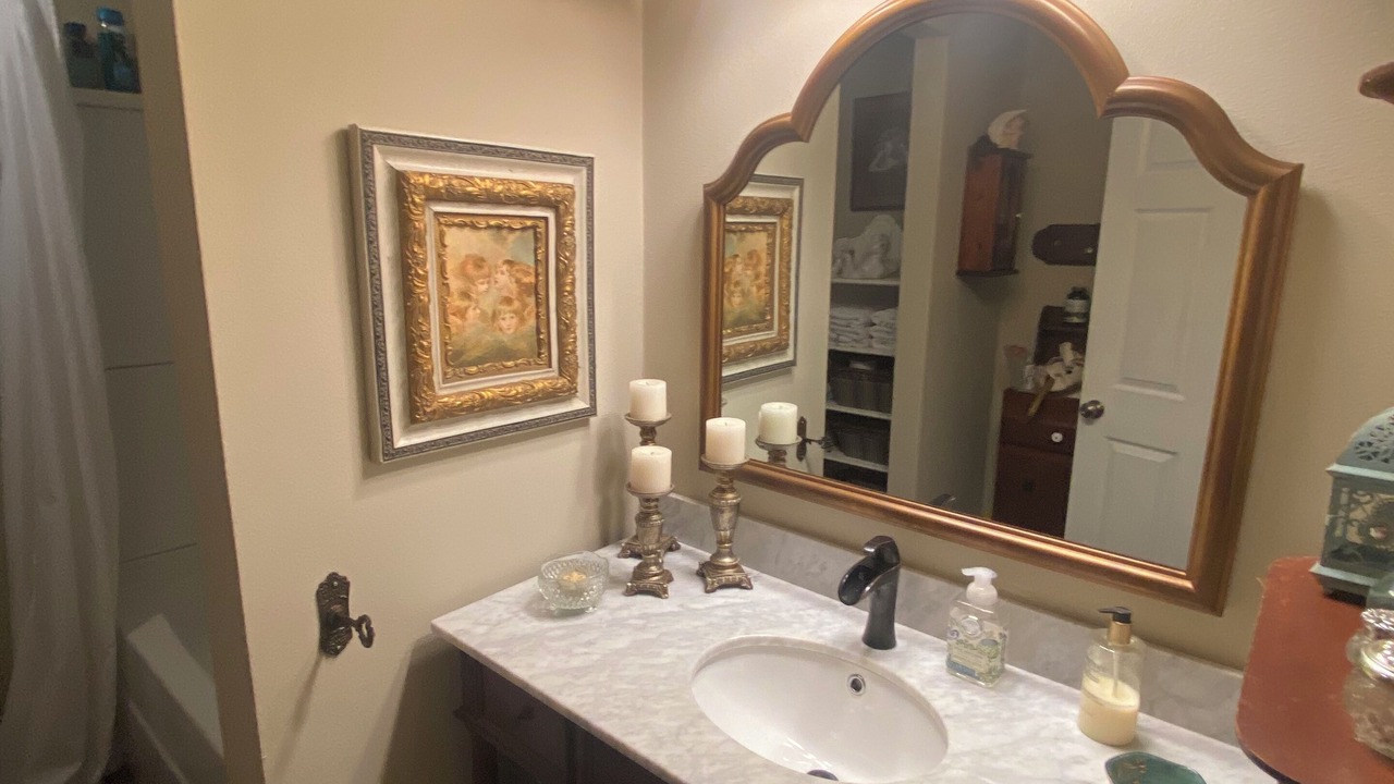 Photo of Bathroom in Clinton