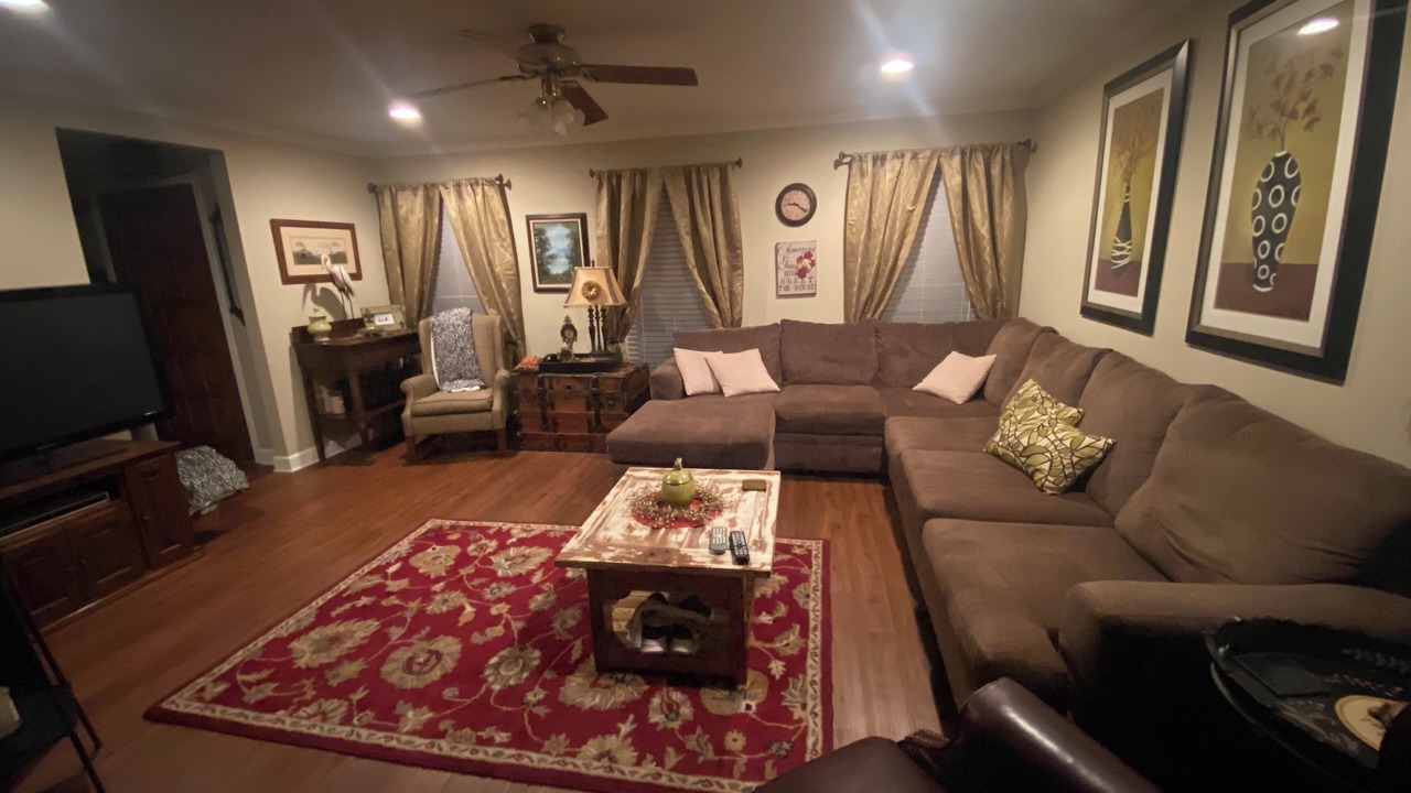 Photo of Livingroom in Clinton