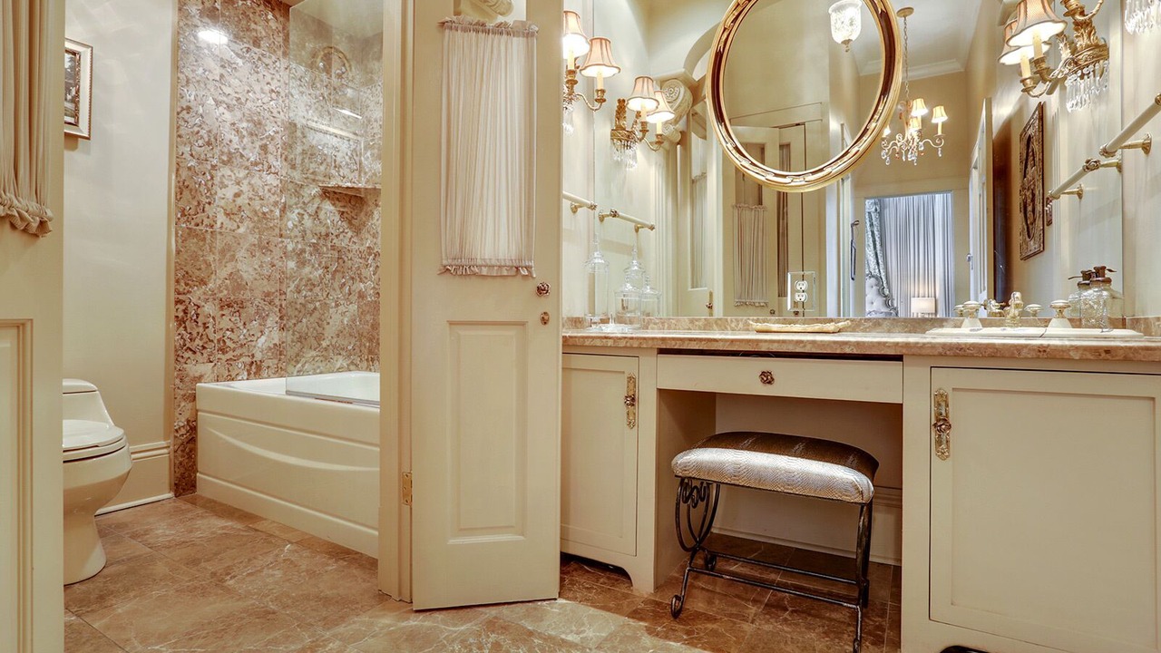 Photo of Bathroom in Audubon