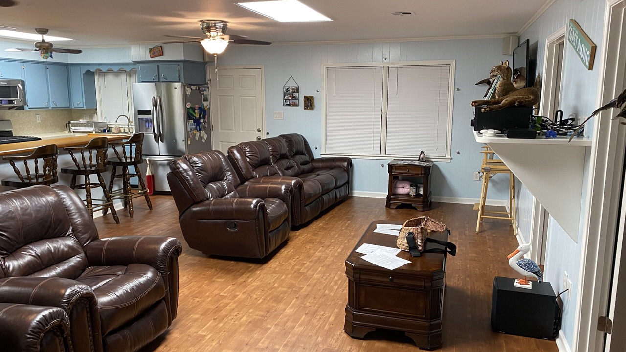 Photo of Livingroom in Chauvin