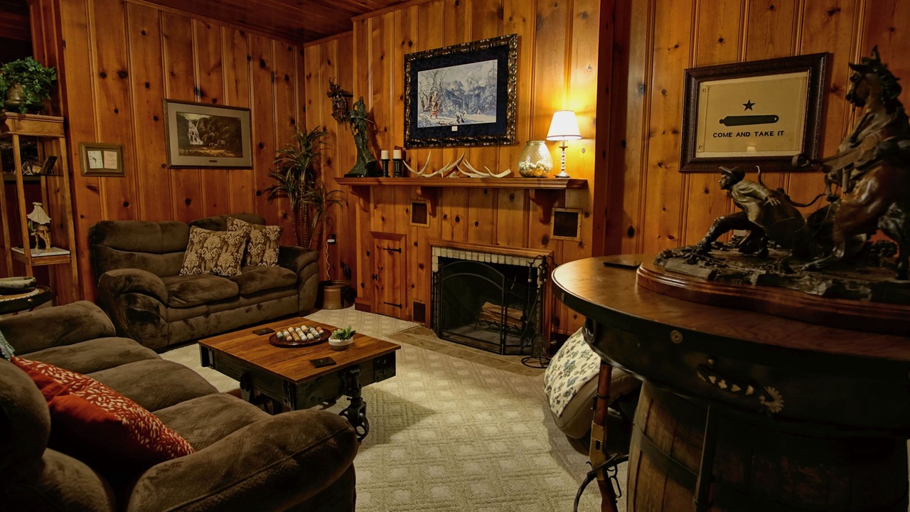 Photo of Livingroom in Glen Rose