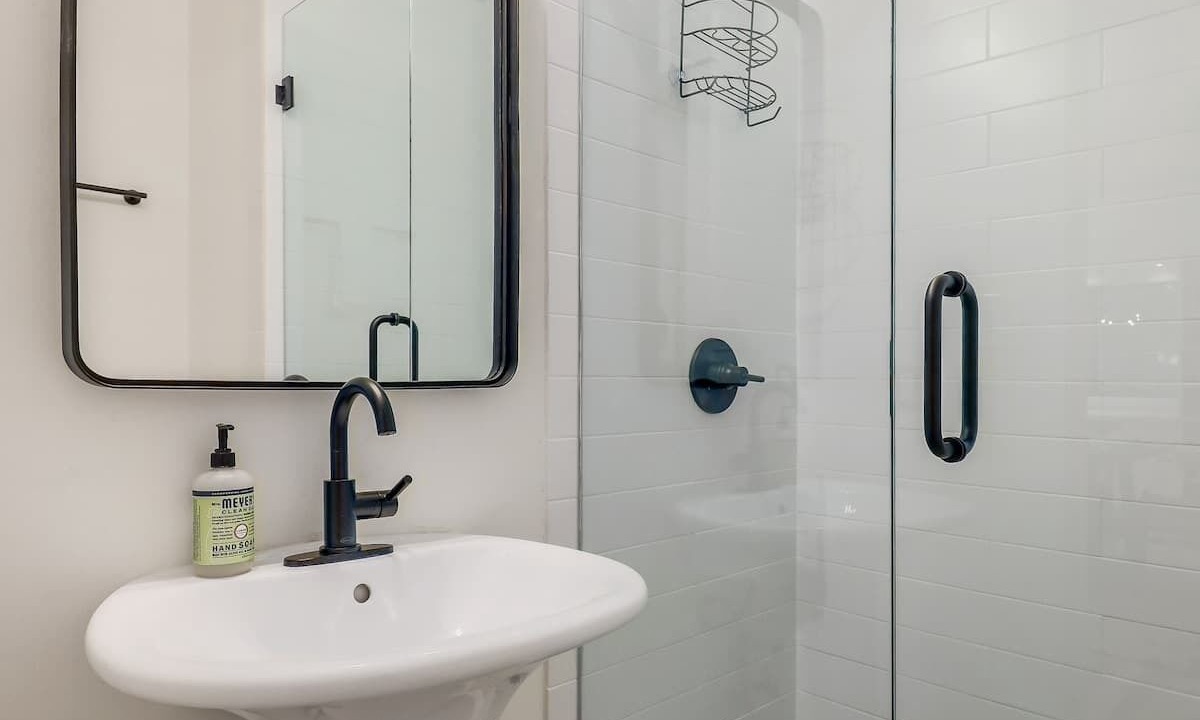 Photo of Bathroom in Aqua Monte
