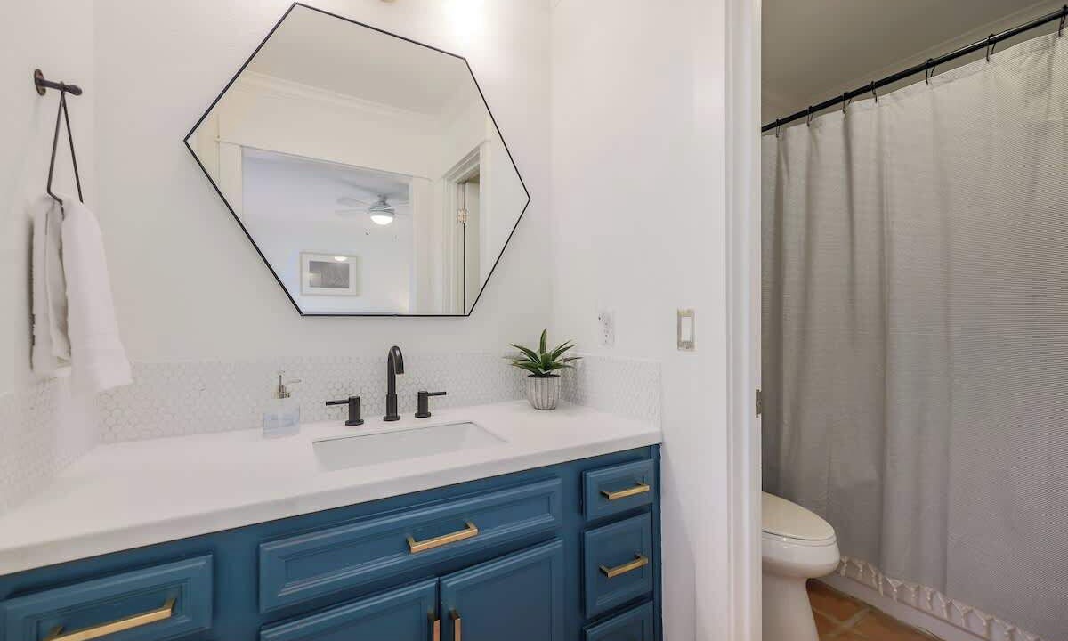Photo of Bathroom in Aqua Monte