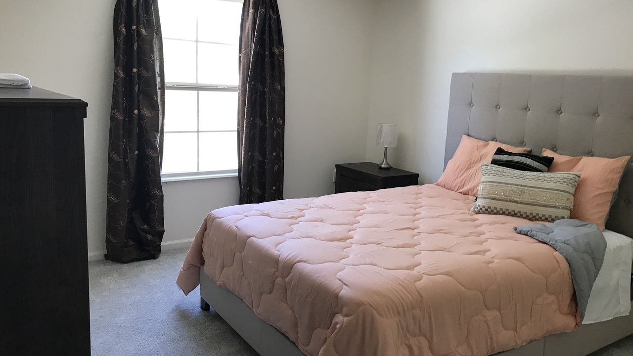 Photo of Bedroom in Sulphur