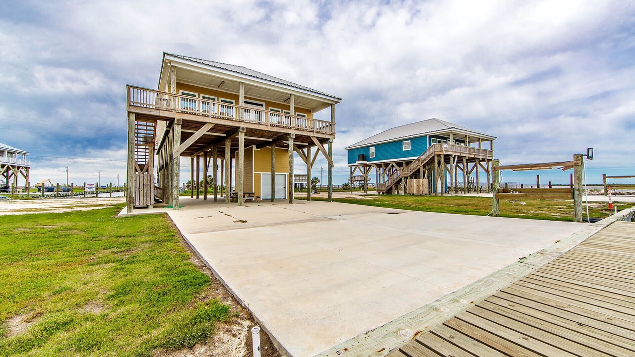 Photo of Outdoor in Golden Meadow