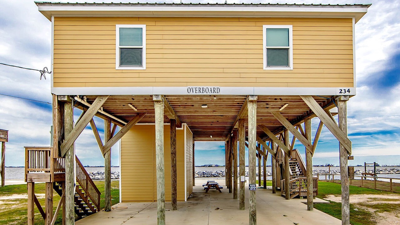 Photo of Outdoor in Golden Meadow