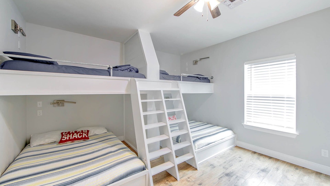 Photo of Bedroom in Golden Meadow