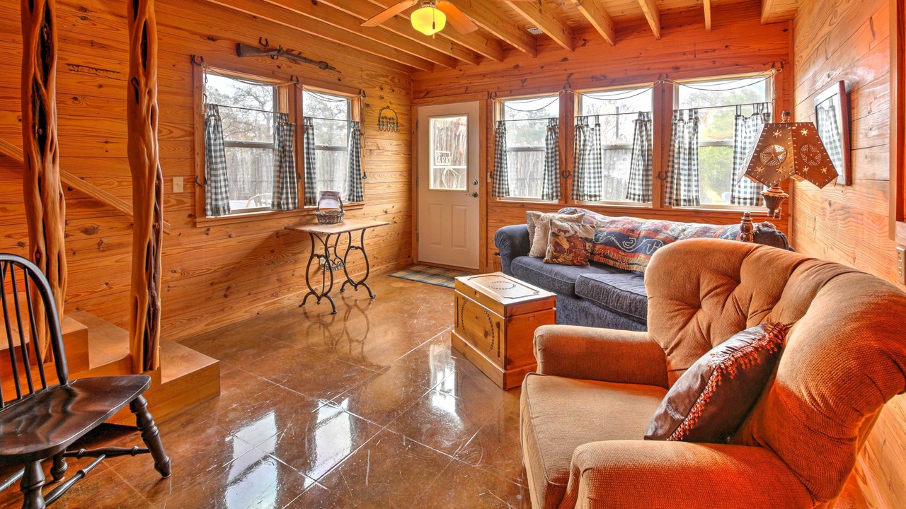 Photo of Livingroom in Fredericksburg