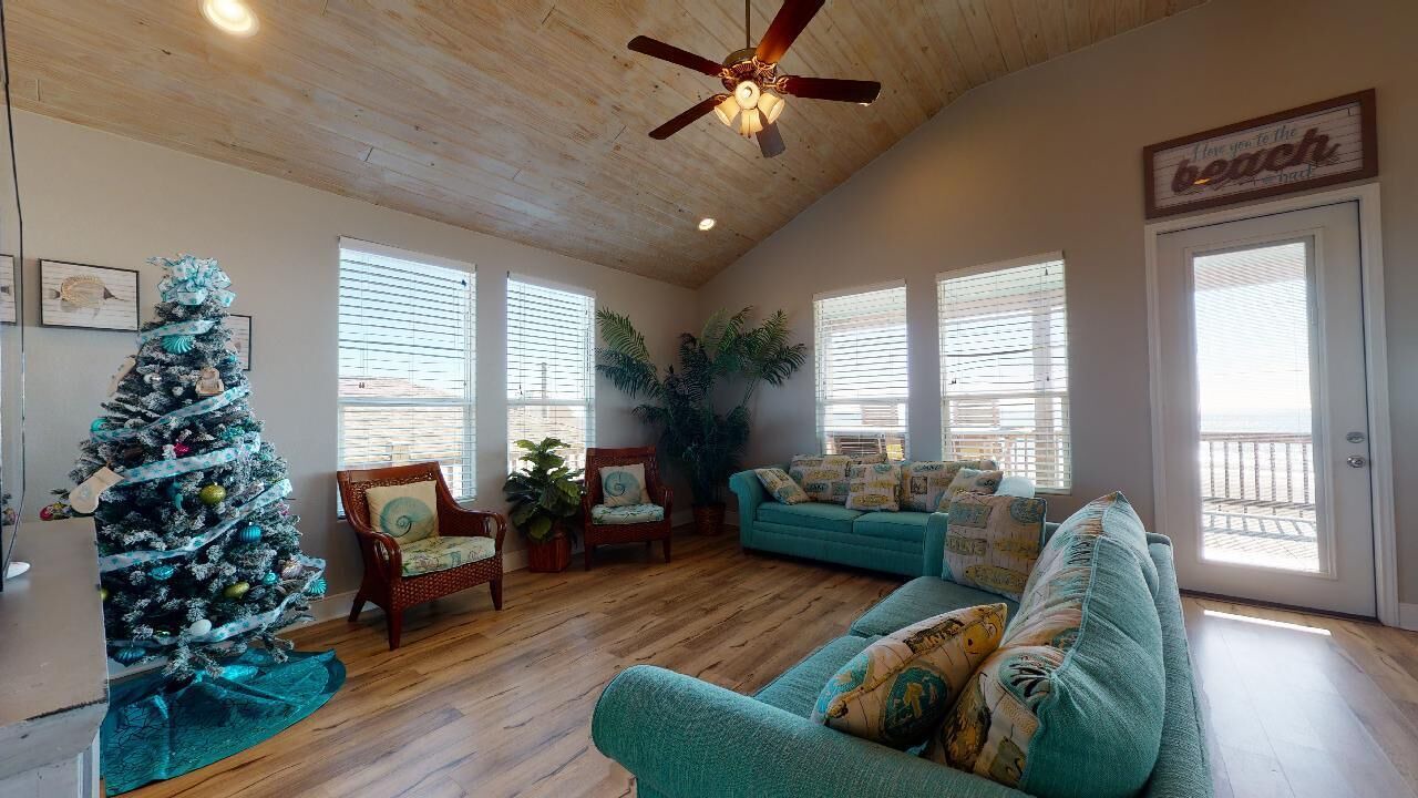 Photo of Livingroom in Crystal Beach