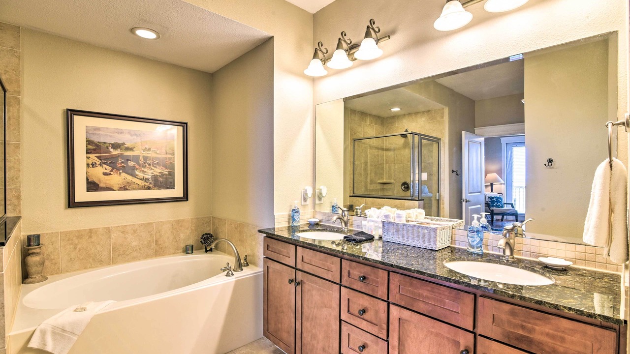 Photo of Bathroom in Red Fish Cove