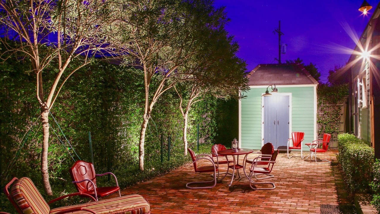 Photo of Others in Bywater