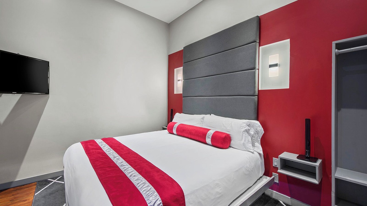 Photo of Bedroom in Central Business District