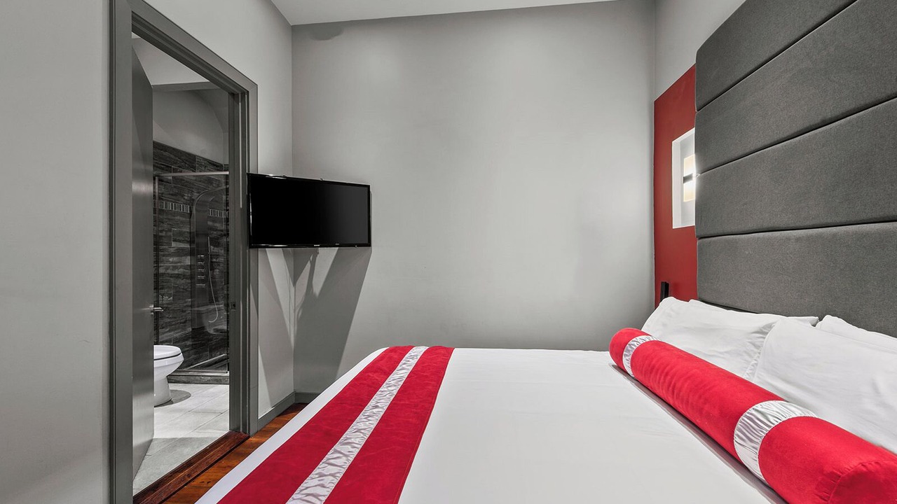Photo of Bedroom in Central Business District