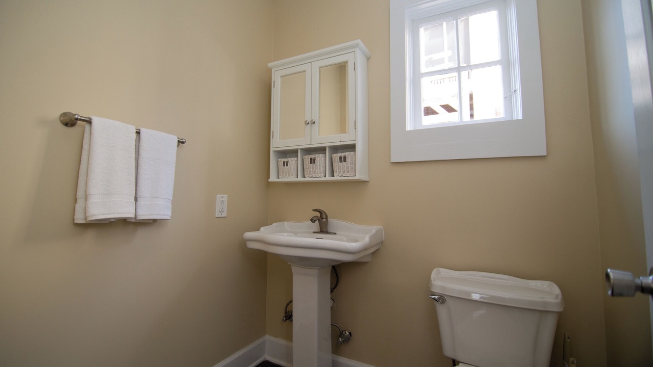 Photo of Bathroom in Uptown Historic District
