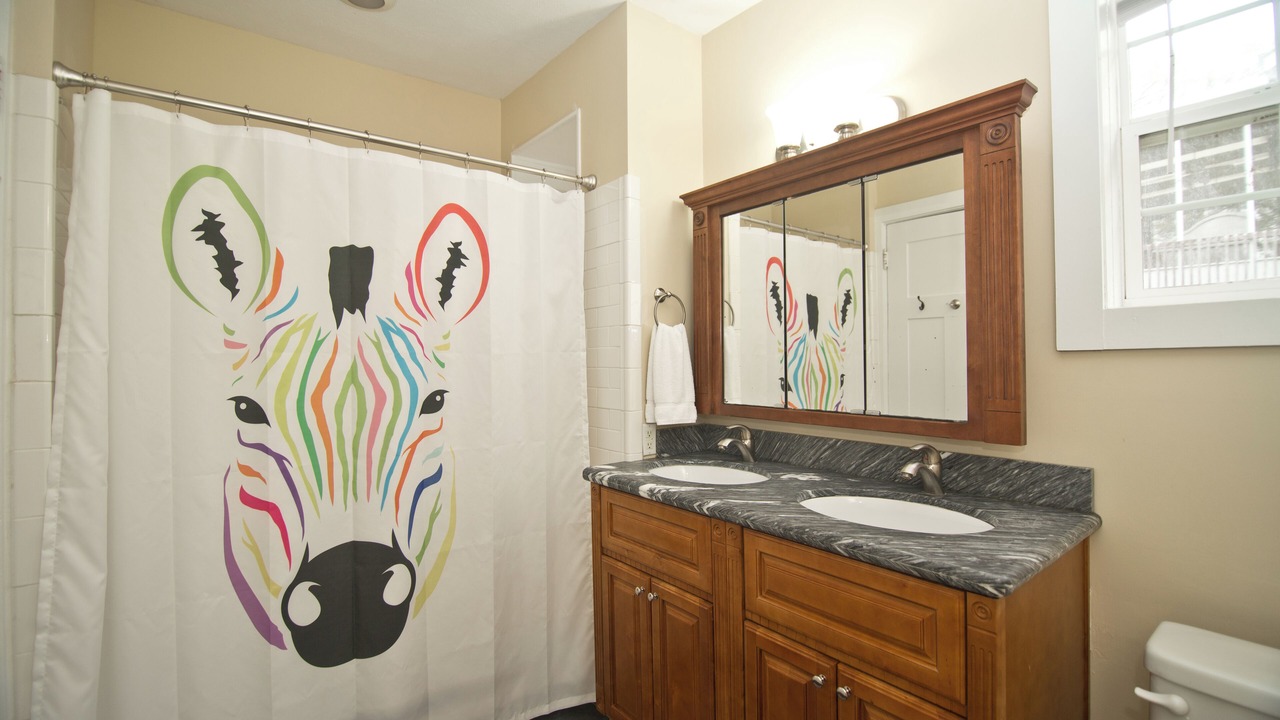 Photo of Bathroom in Uptown Historic District