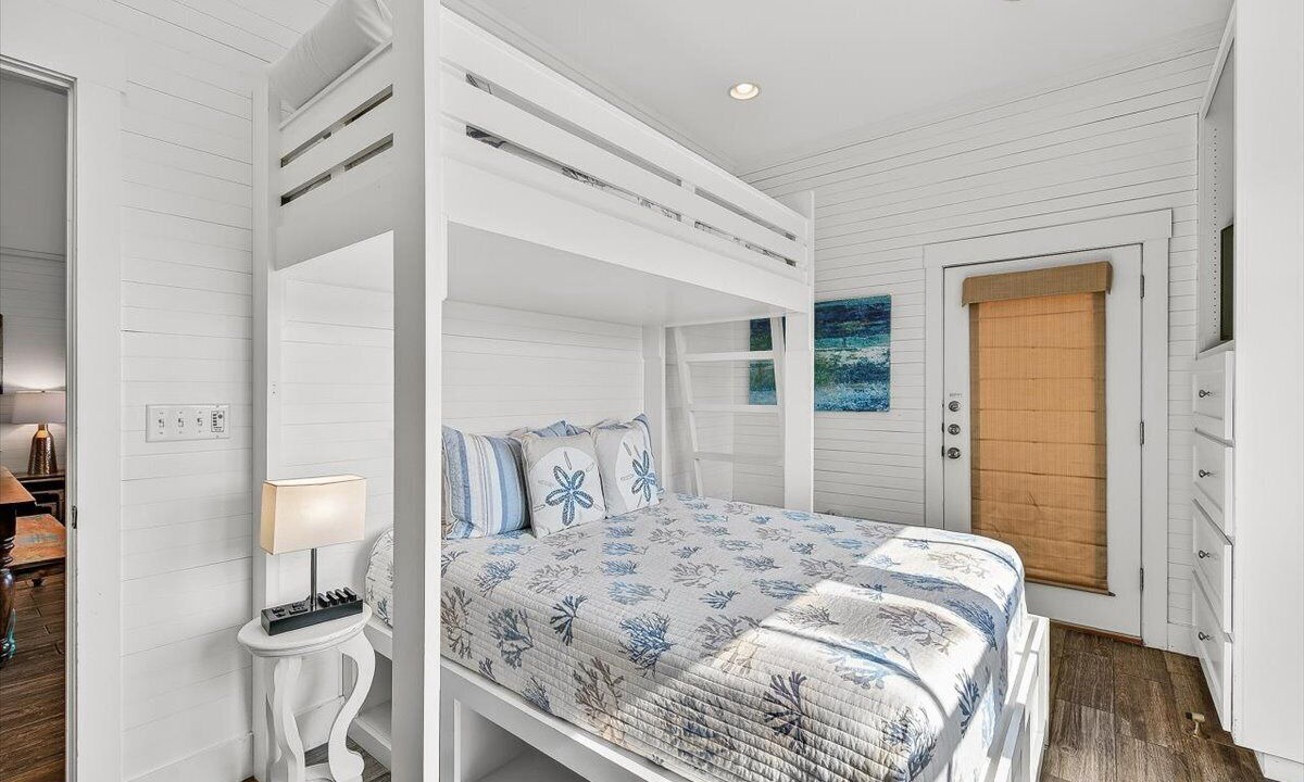 Photo of Bedroom in Cinnamon Shore