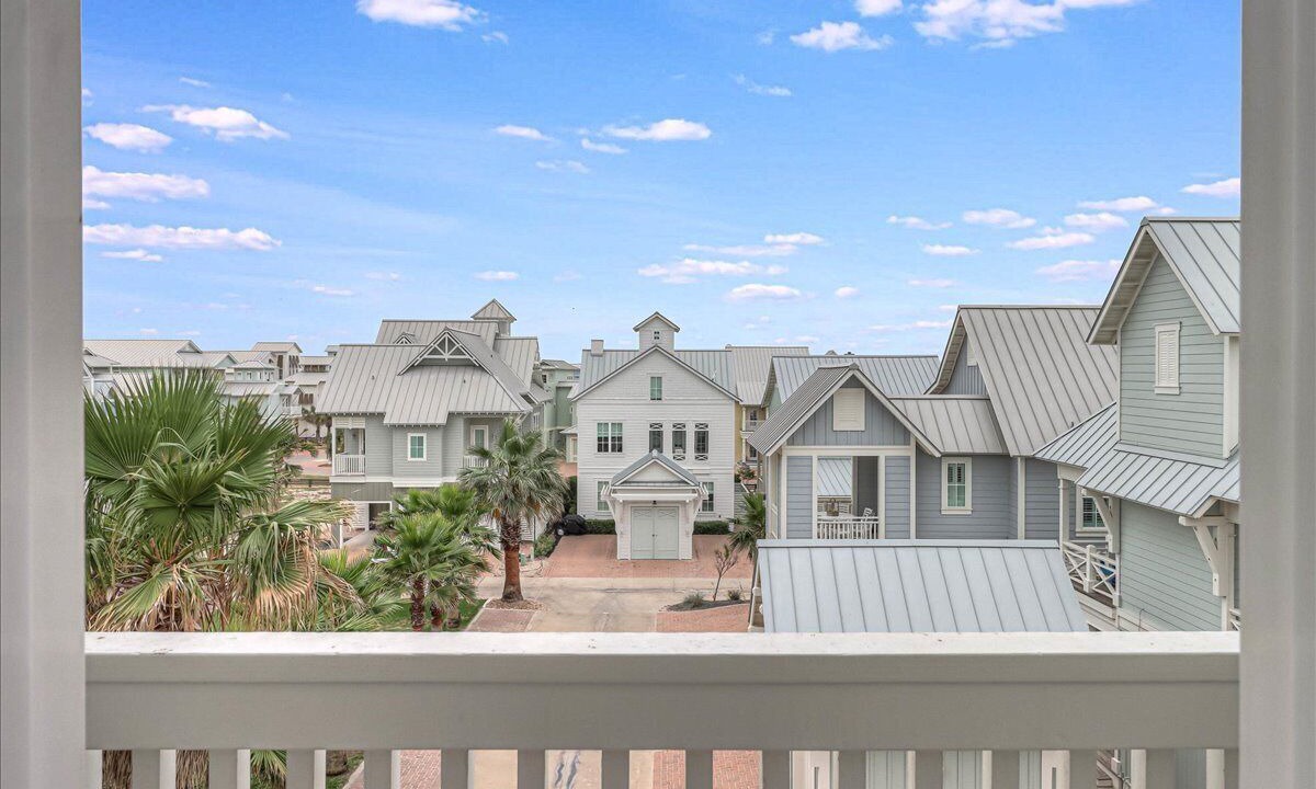 Photo of Patio Balcony in Cinnamon Shore