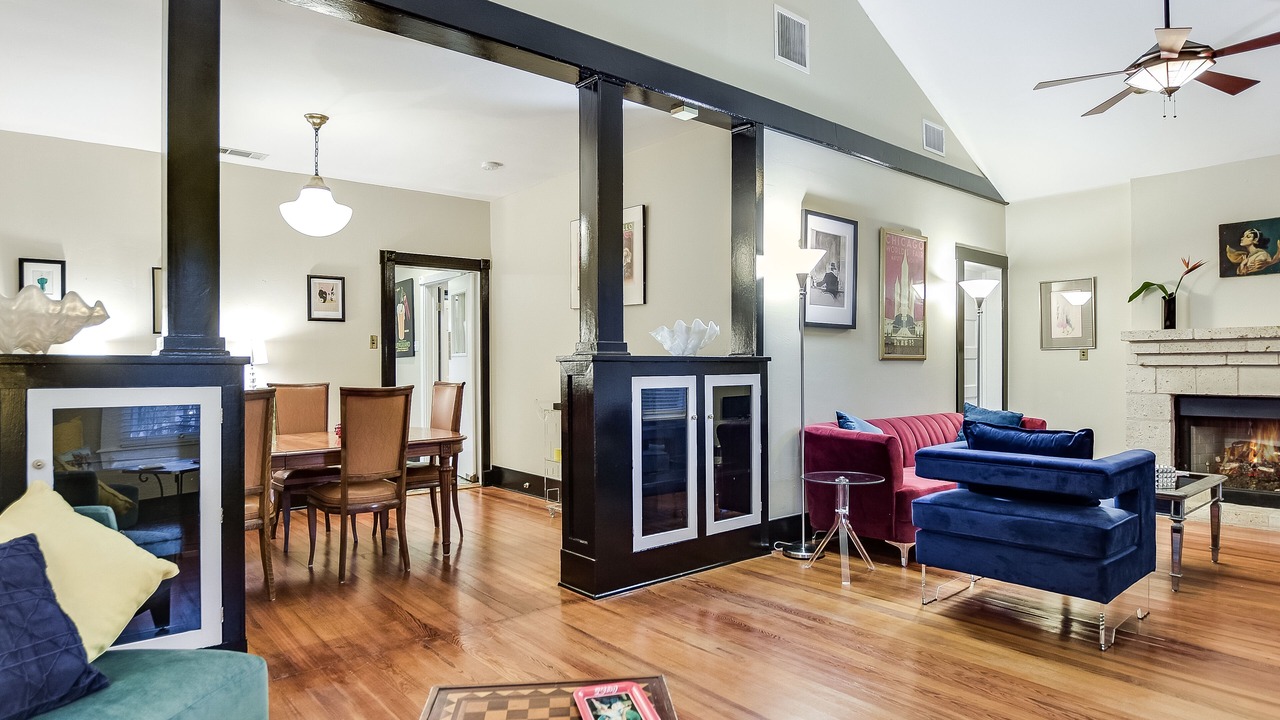 Photo of Livingroom in Travis Heights