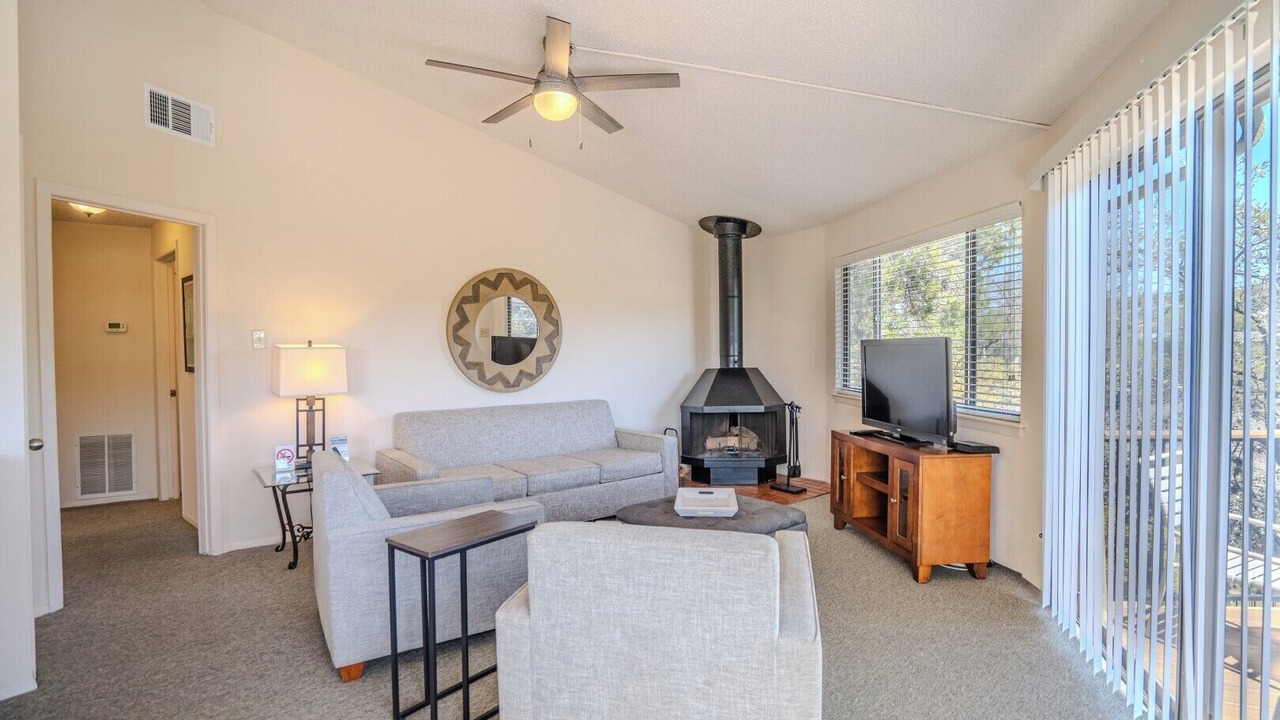 Photo of Livingroom in Lakeway