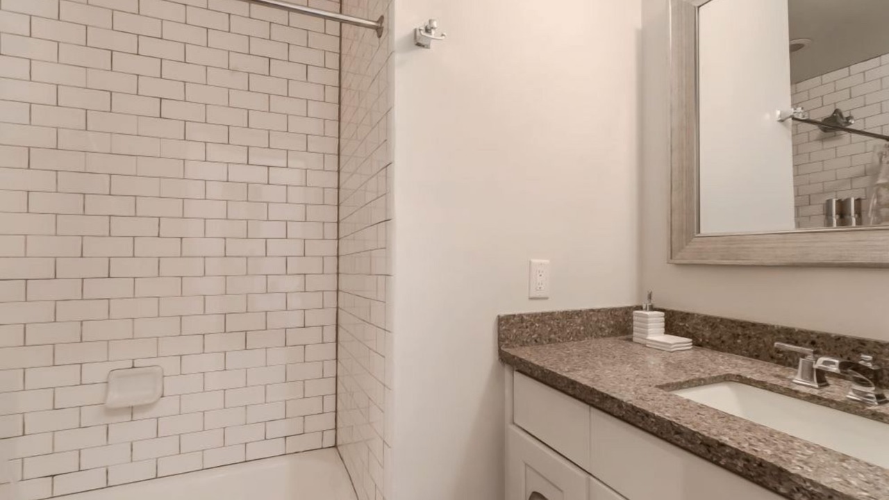 Photo of Bathroom in Faubourg Lafayette