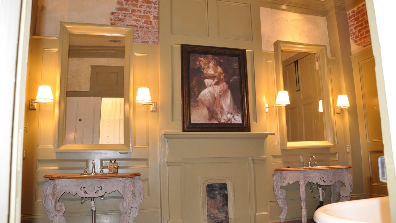 Photo of Bathroom in Central Business District