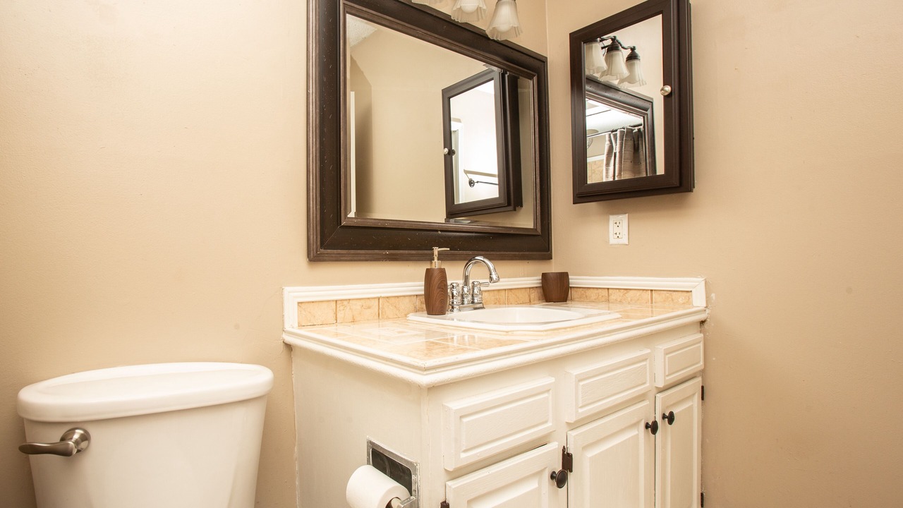 Photo of Bathroom in Tall Timbers - Brechtel