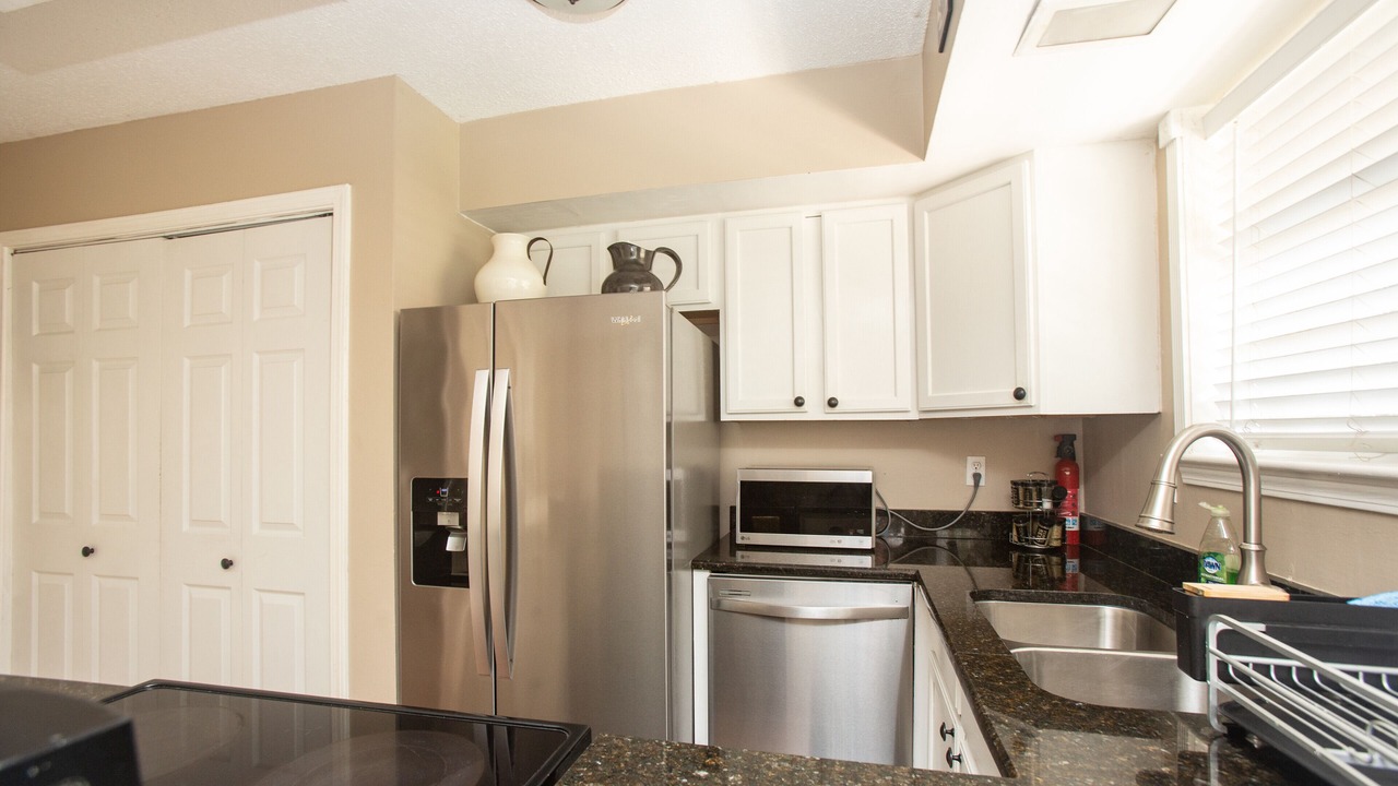 Photo of Kitchen in Tall Timbers - Brechtel