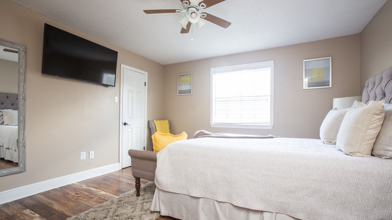 Photo of Bedroom in Tall Timbers - Brechtel