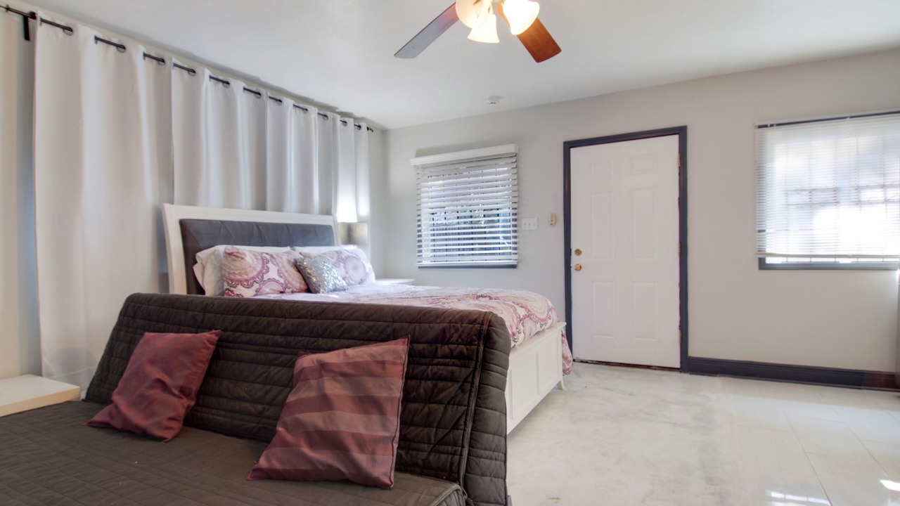 Photo of Bedroom in Uptown Historic District