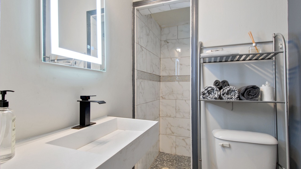 Photo of Bathroom in Uptown Historic District