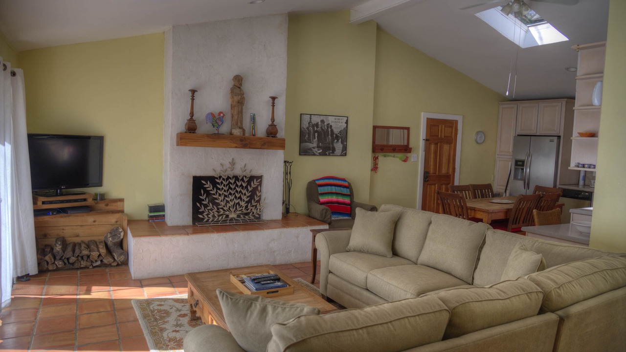 Photo of Livingroom in Lake Austin Village