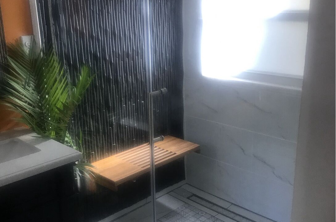 Photo of Bathroom in Greater South River City