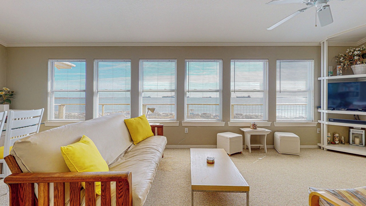 Photo of Livingroom in Galveston