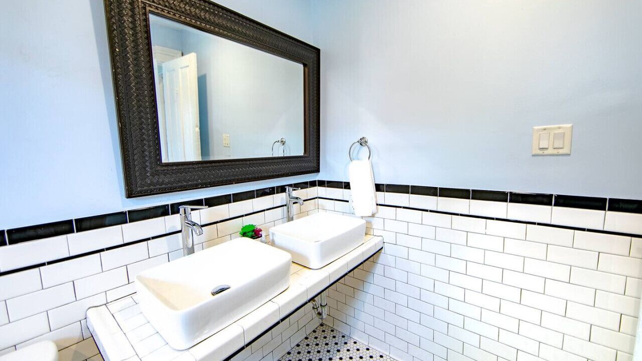 Photo of Bathroom in Treme