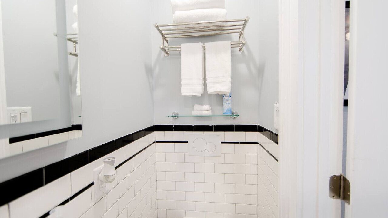 Photo of Bathroom in Treme