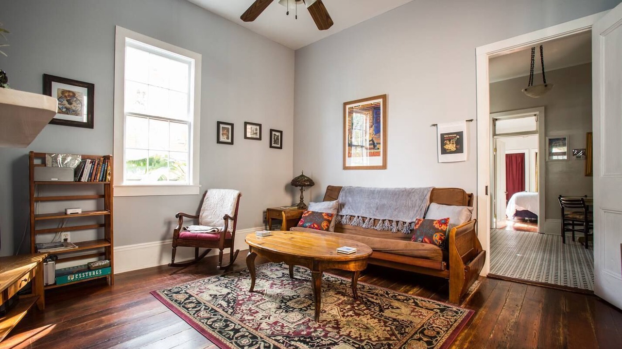 Photo of Livingroom in Seventh Ward