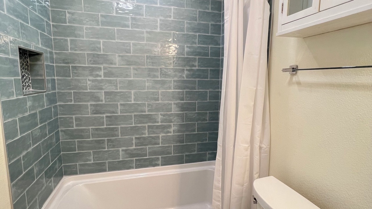 Photo of Bathroom in Greater South River City