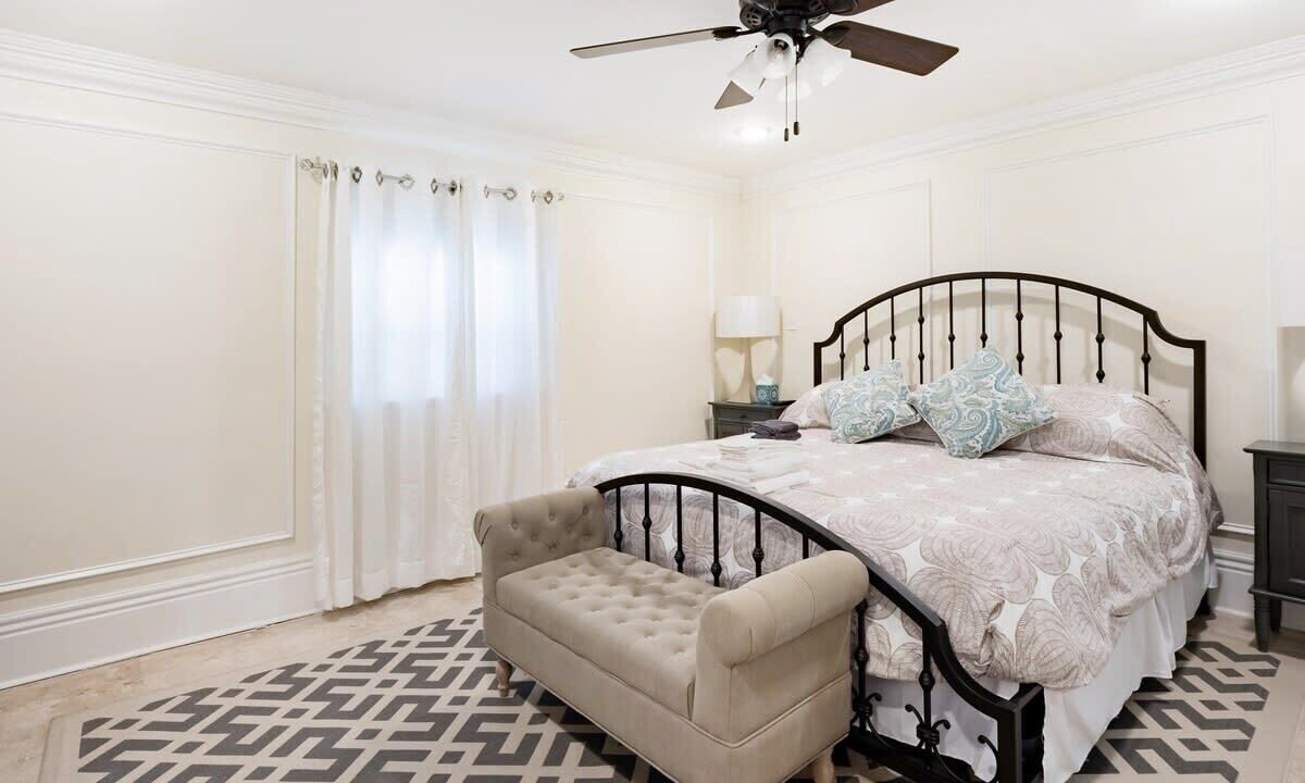 Photo of Bedroom in Uptown Historic District